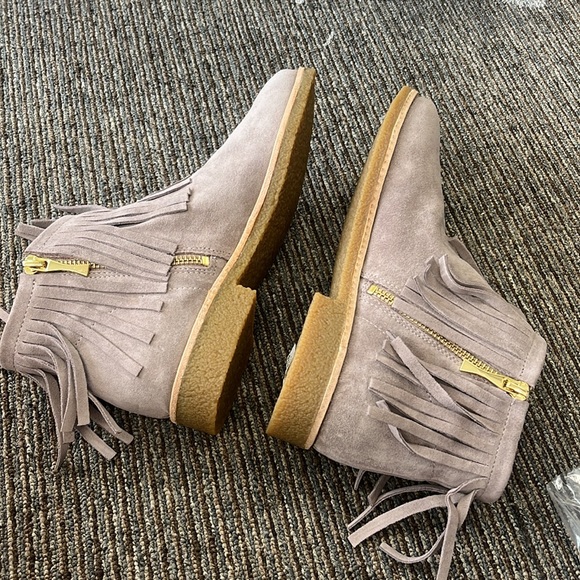 New with tags. Kate spade Betsie bootie in truffle suede - Picture 5 of 6